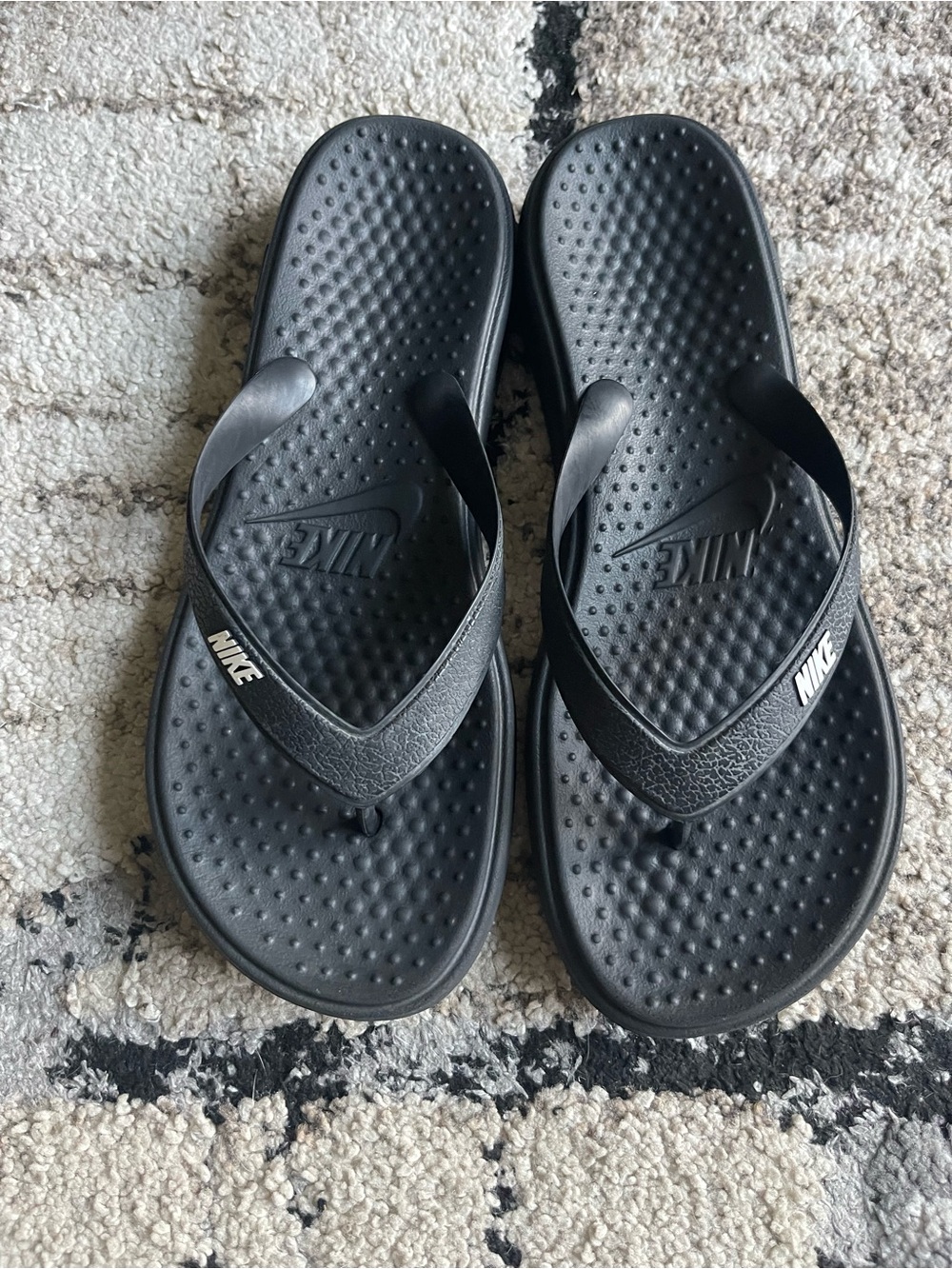 Nike Solay Thong Flip-Flops size 6Y